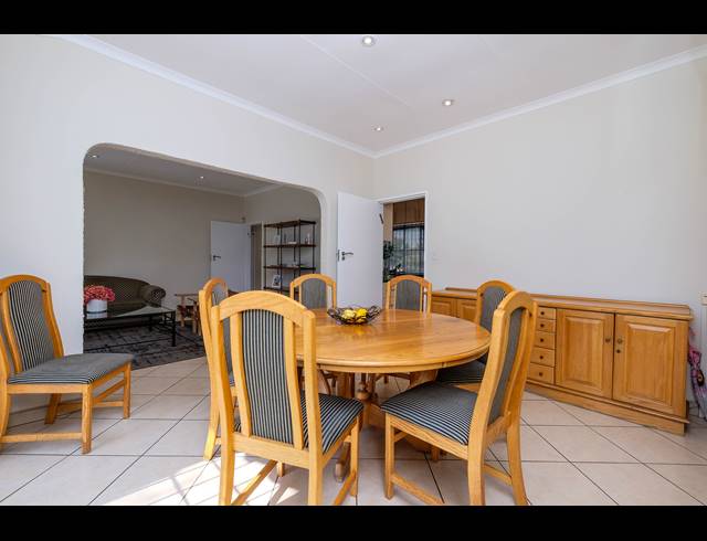 4 BEDROOM HOUSE FOR SALE IN GALLO MANOR